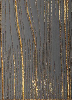 Bức tranh trừu tượng với các đường nét vàng lấp lánh thu hút ánh nhìn.