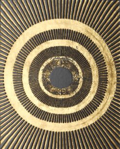 Bức hình trừu tượng rực rỡ sắc vàng, tạo cảm giác lôi cuốn mạnh mẽ.