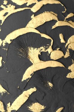 Tấm ảnh trừu tượng lấp lánh với ánh nhũ vàng rực rỡ, đầy cuốn hút.